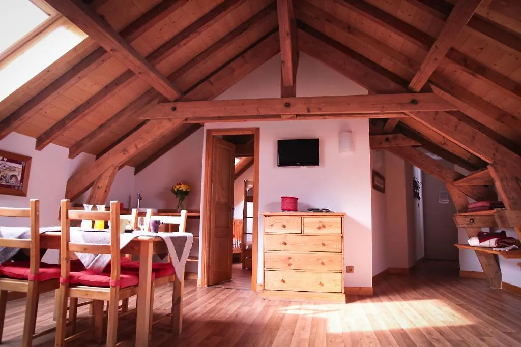Auberge Du Val Joli Seez Hotel